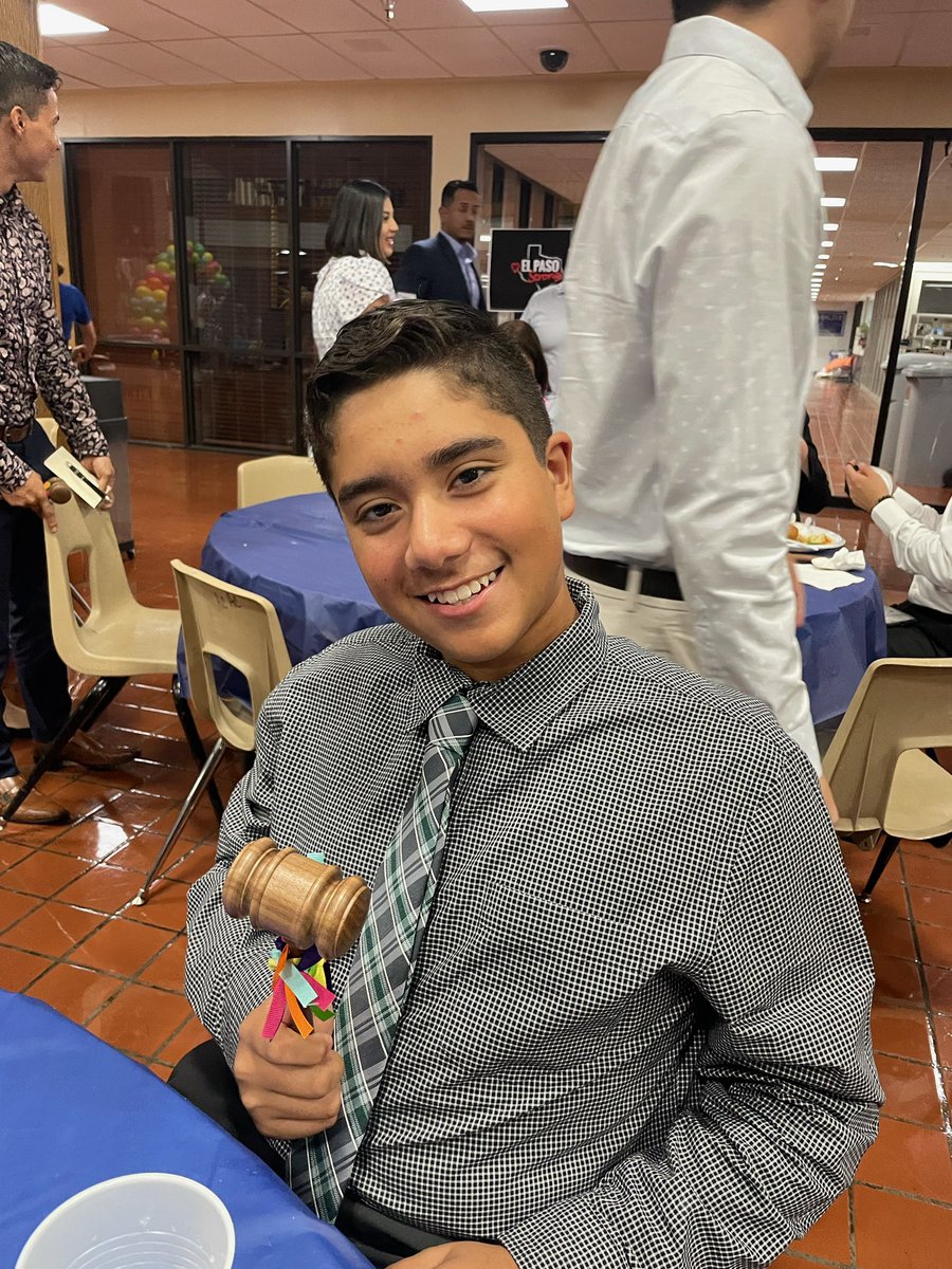 stuco_ams's tweet photo. We were proudly represented by Alejandro Lopez at last nights District 9 Presidents Banquet. @Alderete_Eagles @CanutilloISD @eaglestuco1 https://t.co/8Ery5LNM5R