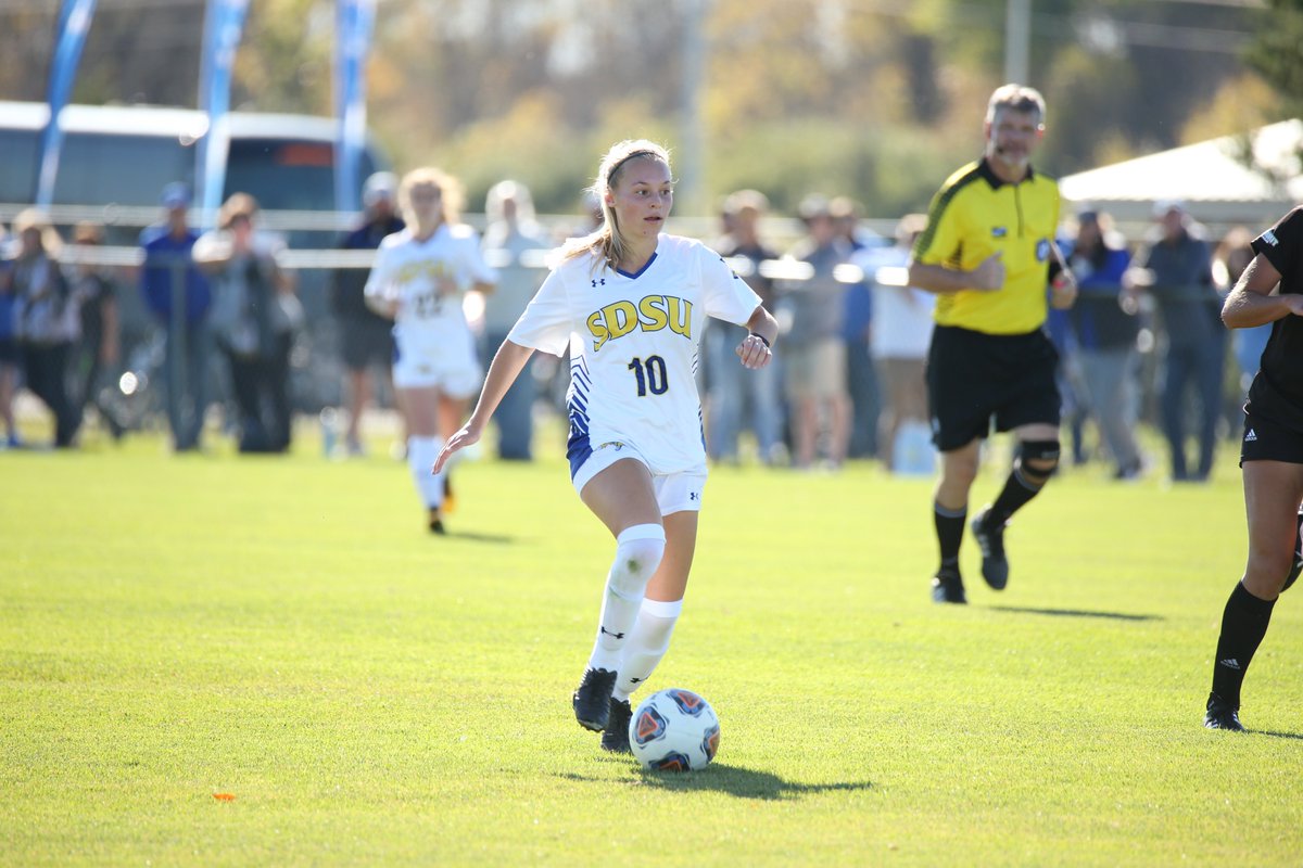 GoJacksSoccer's tweet photo. Avery Murdzek has been named to @TopDrawerSoccer's National Team of the Week!

📰: https://t.co/z170Srb51u

#GoJacks 🐰 https://t.co/OeO5wjKfe6