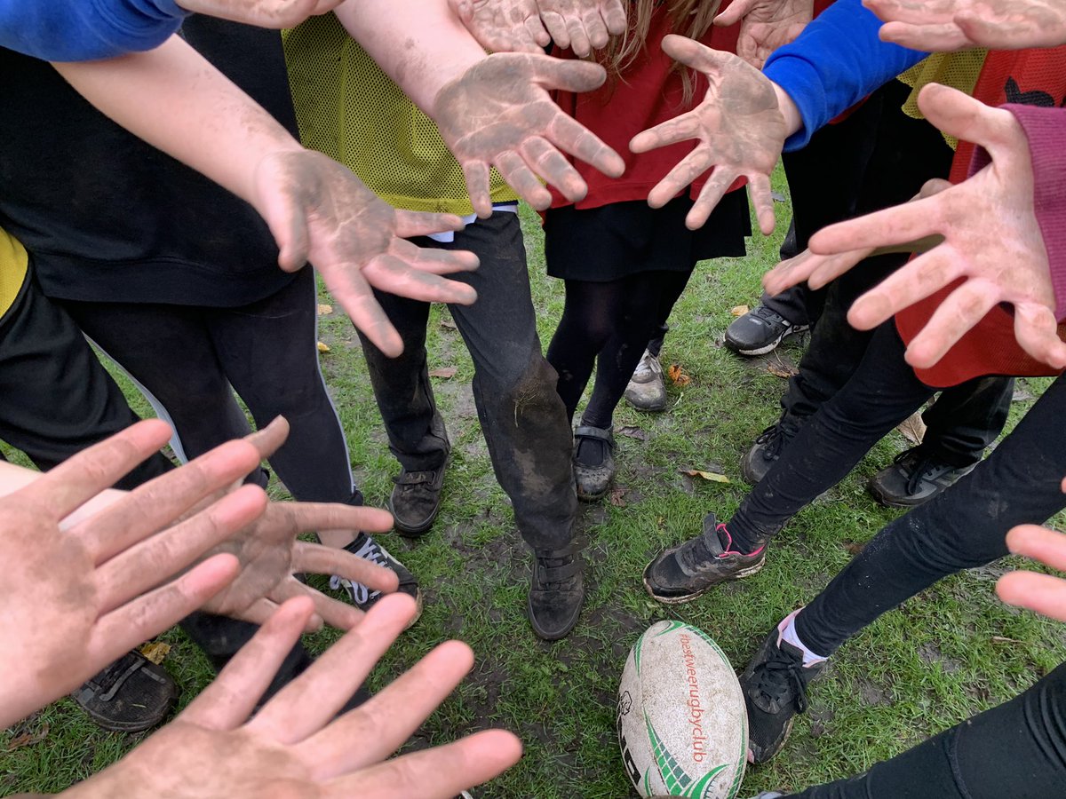 montroserfc's tweet photo. Awsome session @SoutheskPs today with P6 and P7 - run forwards,  pass backwards with a wee bit of mud thrown in 🤪🎉🎉🎉 #everyonesgame #angusalive @CarolineRugby https://t.co/Bt6F9gcobp