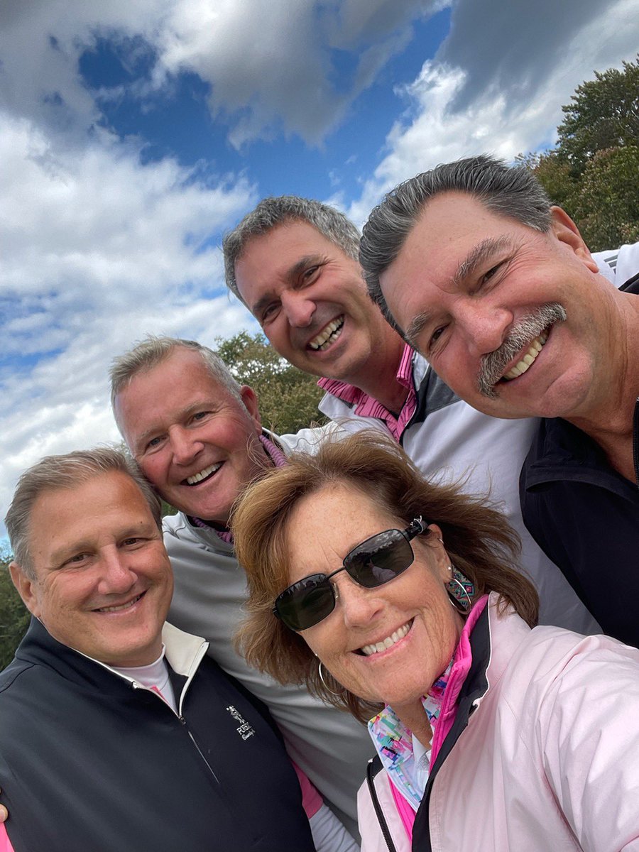 CarolynMAndrews's tweet image. Great day and great cause @forsgatecc #MoveoverCancer @murphylj21 @KJStewartDoF #NJGolf #fundraiser