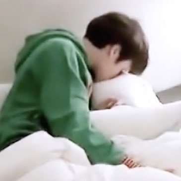 hueningkaihours's tweet photo. his precious plushies

#HUENINGKAI #휴닝카이 @TXT_members https://t.co/uKeG4xGmGT