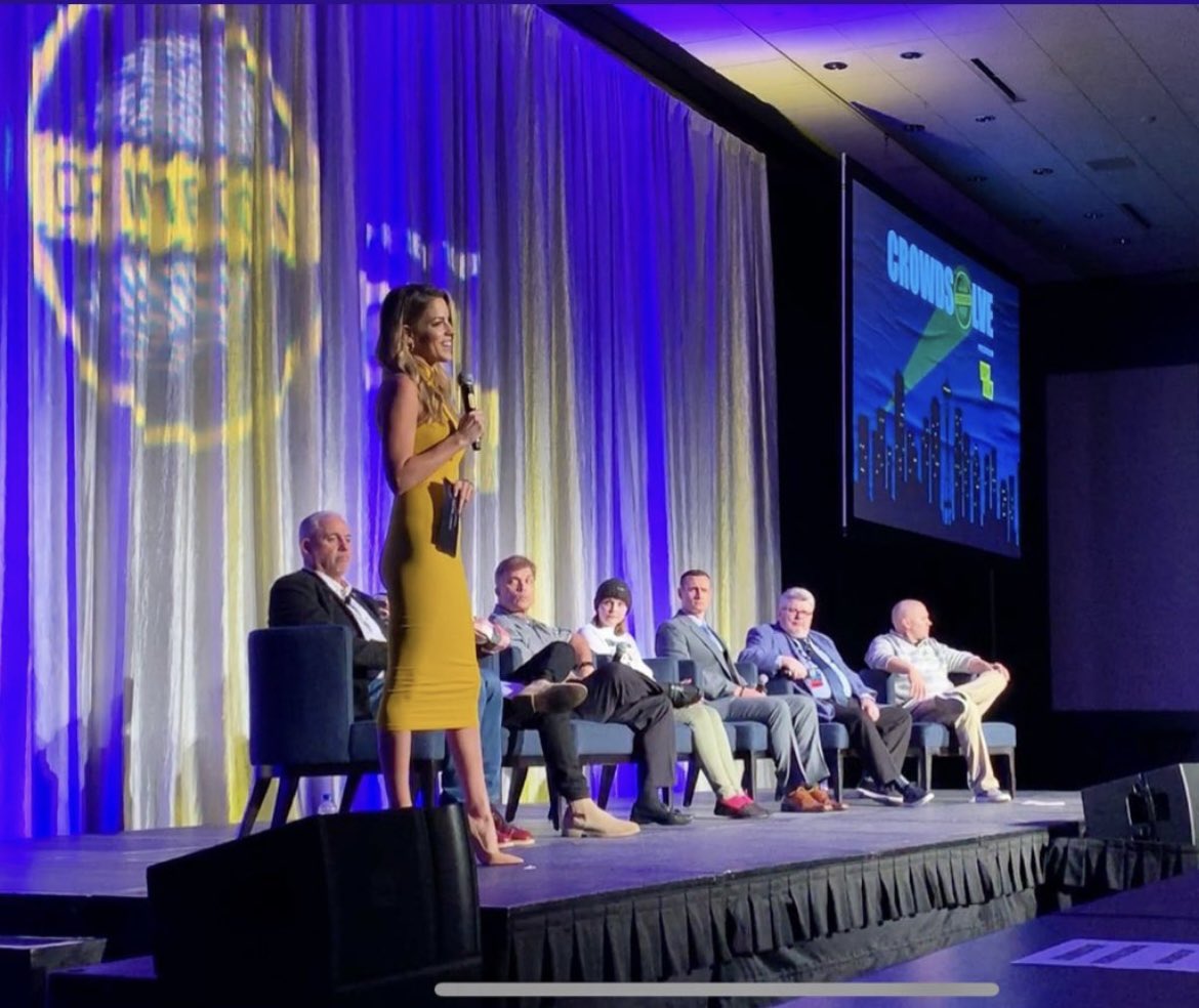 StephBauerTV's tweet photo. Two years ago today- opening up @CrimeConHQ #CrowdSolve ‘19 with the premiere of my @oxygen series #SearchingFor https://t.co/hIojN2R0D4