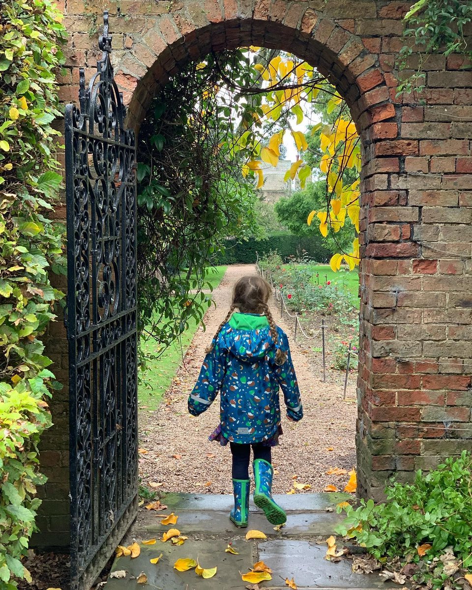 LothertonHall's tweet photo. As the colder weather sets in, come and experience Lotherton in all its autumnal glory🍂 🍁
#Lotherton #LothertonHallGardens #LeedsWalks #LeedsViews #LoveLeedsParks https://t.co/fwZ6JmktgO