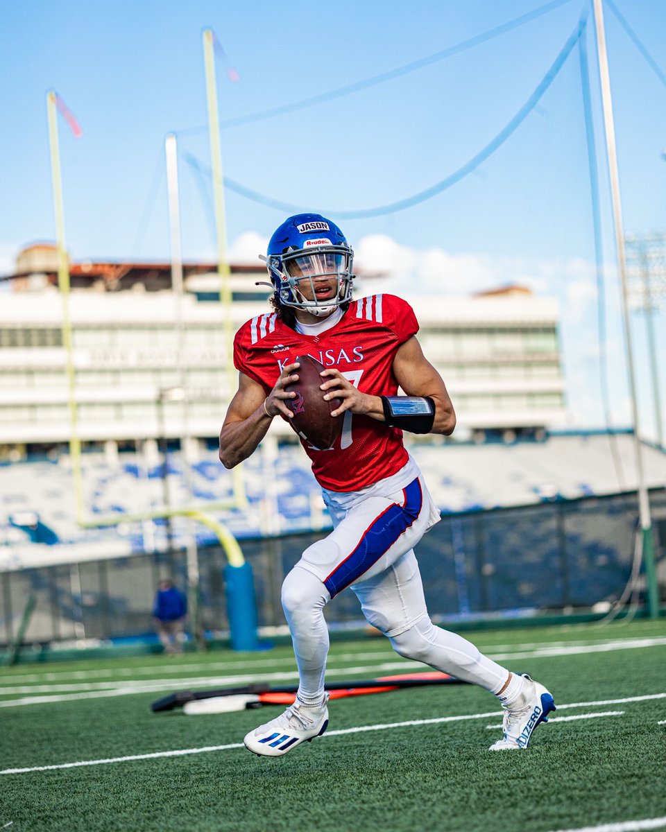 KU_Football's tweet photo. The grind won’t stop, continuing to get better every day 👊

#KUfball https://t.co/eQUH8e69vx