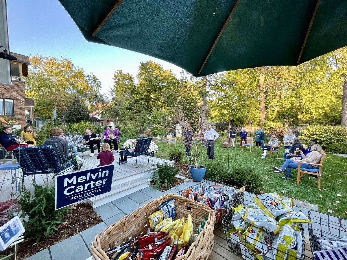 melvincarter3's tweet photo. Grateful to savor beautiful warm fall days outside while they last, connecting with our neighbors in the Como neighborhood. We build a better, safer, and more sustainable future for our city when we work through big ideas together. #RunSTP https://t.co/HXBwK5VAgm
