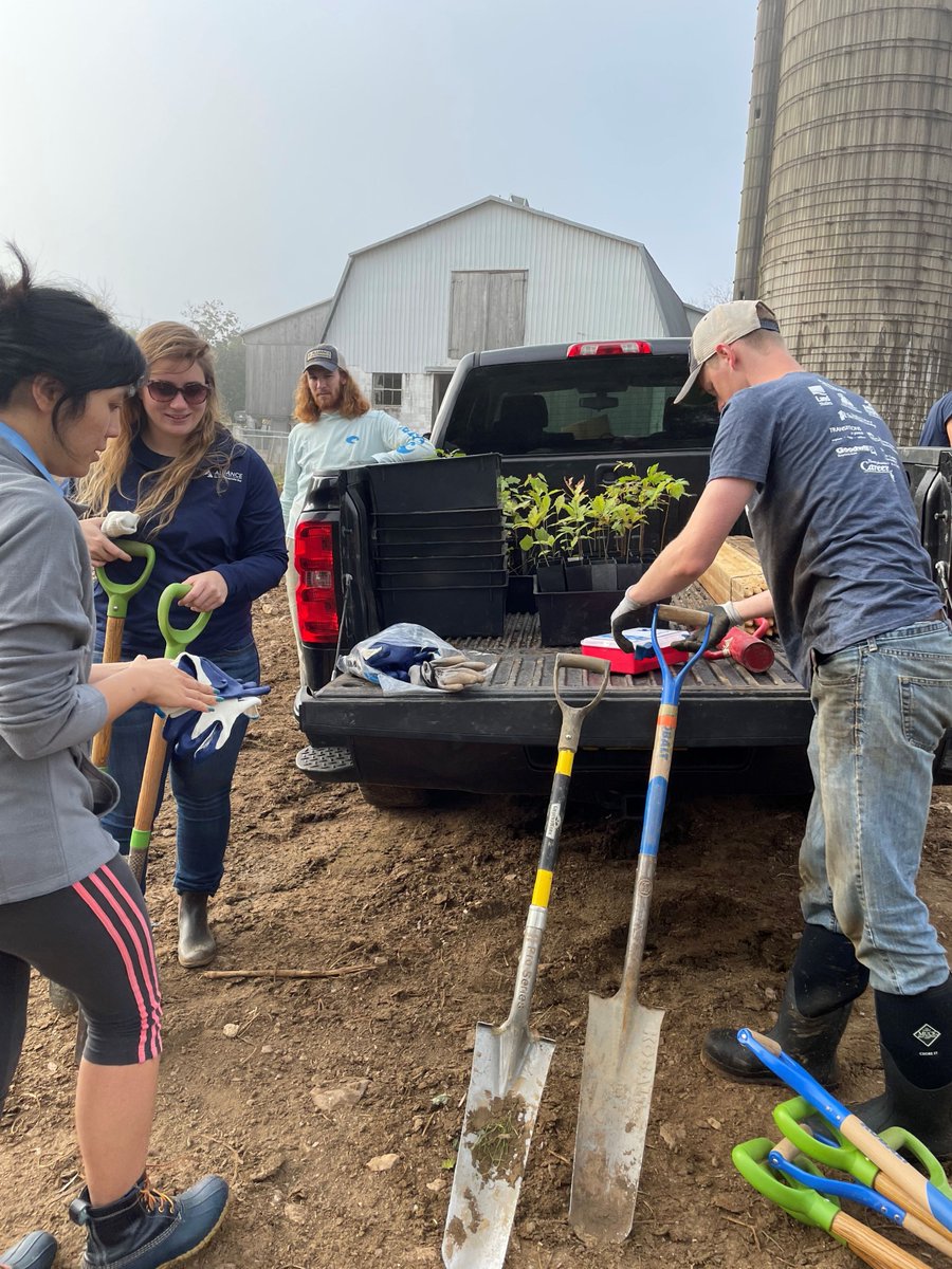 MaolaMilk's tweet photo. We got down and dirty with @MDVAMilk and @AllianceForBay to plant a riparian forest buffer! With more that 600 trees planted, I'd say it was a pretty unbe-leaf-able day.
#sustainability #localandsustainable #PAdairy #Maola #supportlocalsustainability https://t.co/ca6mfRRGvE