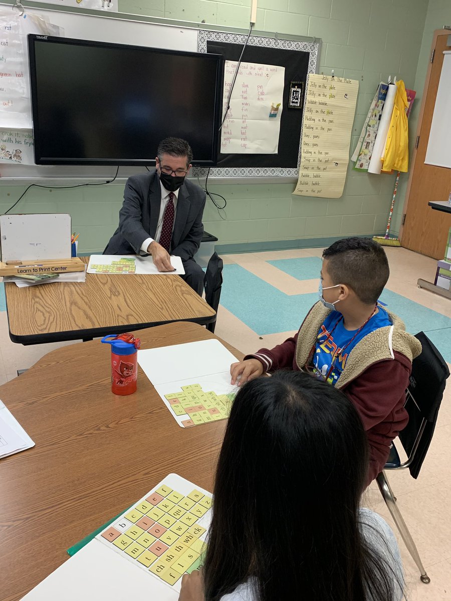 #HBStrong #WeAreHB Assistant Superintendent for Student Services, Mr. Pagano stopped at the ES today. He joined a group working on  glued sounds. 🍎👨🏻‍🏫