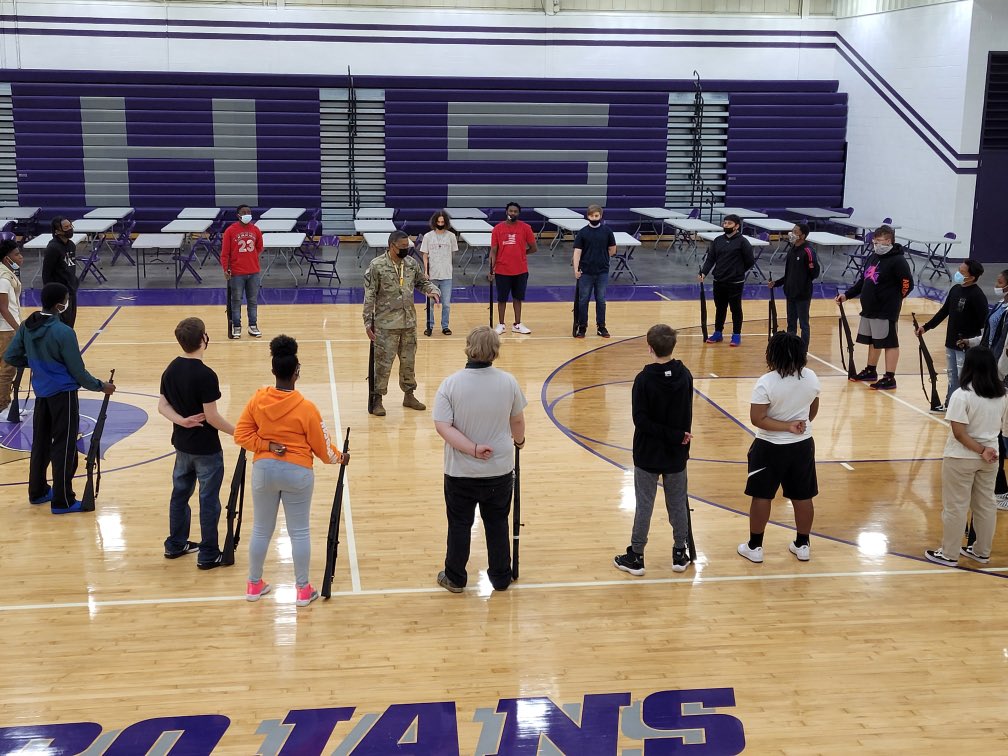 SouthernTrojans's tweet photo. JROTC practicing Drill and Ceremony with their rifles. #leadlikeatrojan #METaLRocks https://t.co/cROLjVBUfY