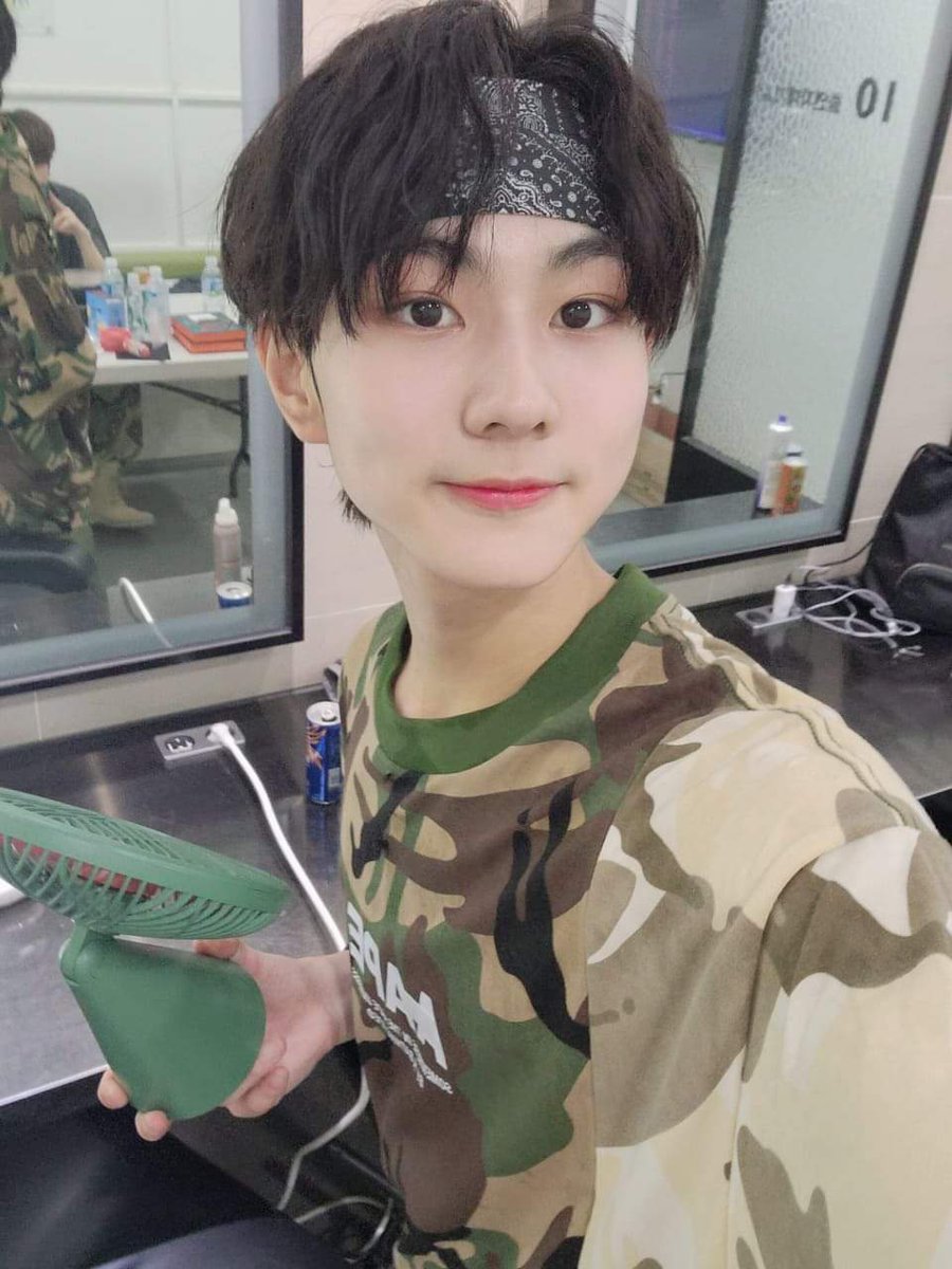 Guillanx0's tweet photo. Kyutiee woniee💛 https://t.co/HHf485zY2X