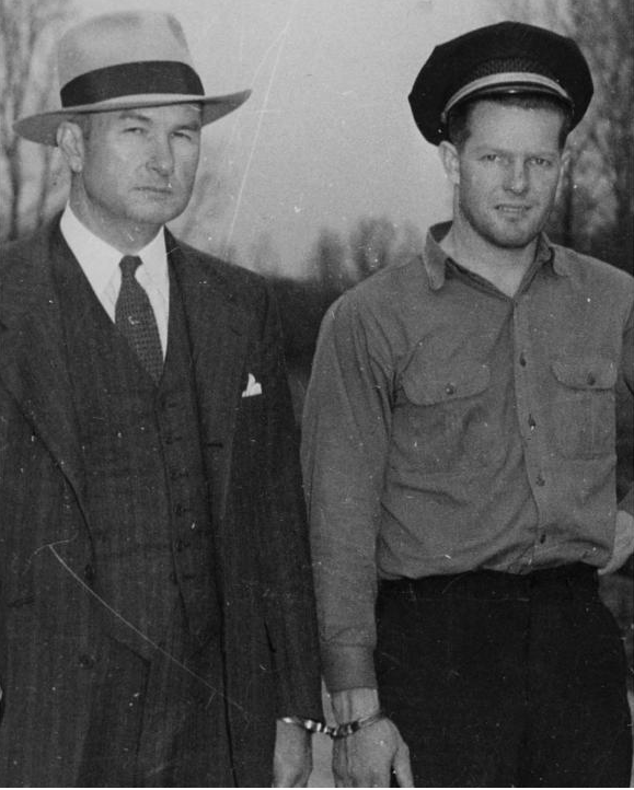 PTTDpod's tweet photo. Last week we concluded with James Waybern "Red" Hall agreeing to confess to being the Arkansas Hitchhike Killer, along with the murder of his wife, Fay. We continue from there, going through Red's accounts on every murder, and then go through his trial. https://t.co/7xjYlU2e8I