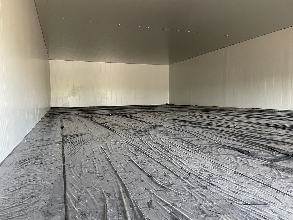 planasmasip's tweet photo. La reparación en una nave de frío es muy costosa. Este tipo de instalación debe diseñarse para no requerir mantenimiento.
Buen ejemplo el piso #jointless #RCRFrostVRS que acaba de colar @RinolMexico para #Locza en #Culiacán
@RCRIF #Lideresdelmundoplano https://t.co/jwUCvSjGWQ