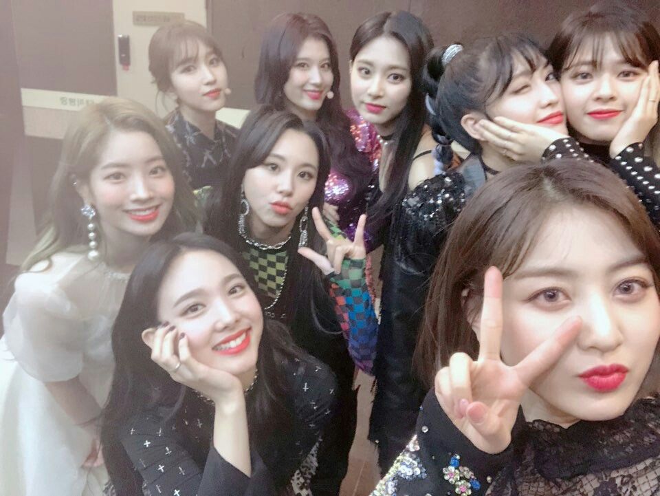 billboard_twice's tweet photo. Looking forward for more years with you, best girls. Thank you for being such an inspiration and motivation to all of us, our shining light. Happy anniversary, TWICE✨

-🐧
6 YEARS WITH TWICE
#ONE_IN_6_MILLION 
#트와이스와의_매순간이_눈부셔 
#TWICEComesBeforeONCE
@JYPETWICE https://t.co/VEowbOMuGD