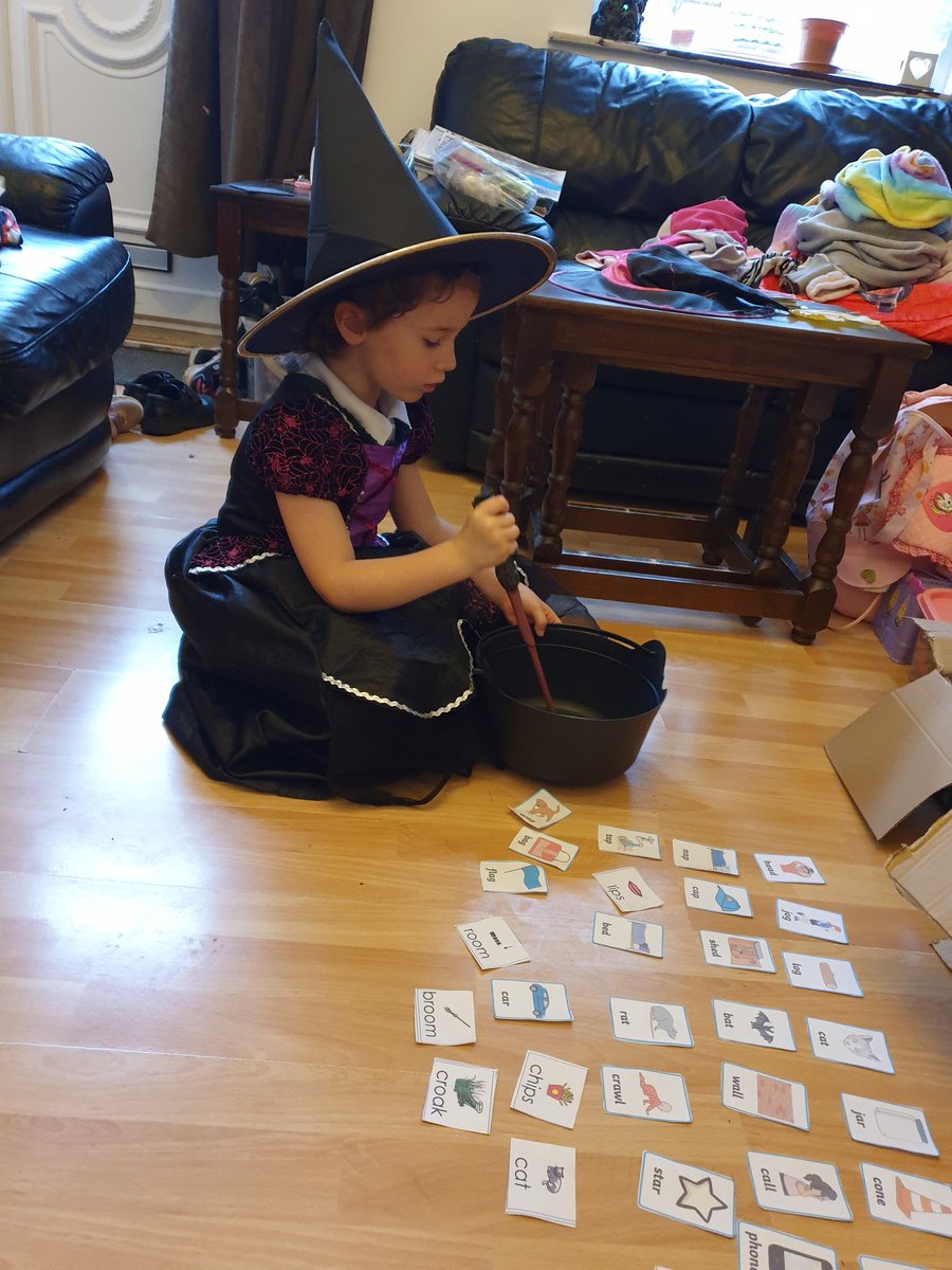 @WCPSc2028 <a href="/Carey_evans1/">Carey Evans</a> <a href="/ainley_kate/">Kate Ainley</a> @WCommonPS Thank you for the books and cauldron to make silly soup, Beth couldn't wait to show her brother and sister how to play.