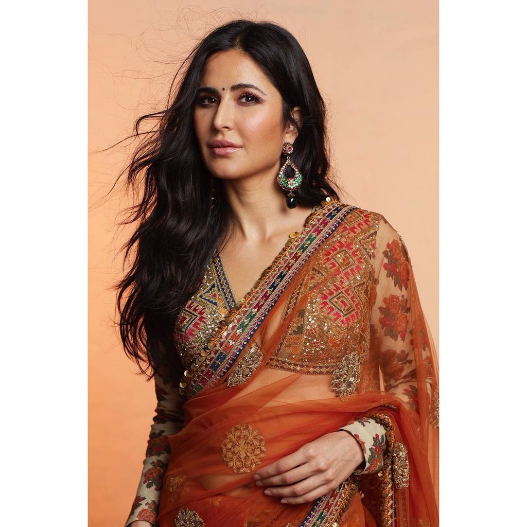 katrin_kay's tweet photo. #KatrinaKaif 
🪔 vibes for #bigpicture #sooryavanshiintheatres https://t.co/ysbVN94EMG