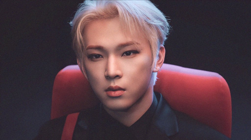 KGHLOOKS's tweet image. 