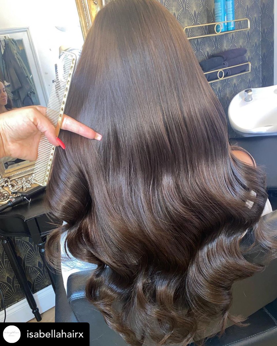 ViolaHairX's tweet photo. 🤎 DARK HAIRED DELIGHT 🤎

These beautiful bouncing curls created by @isabellahairx 🌟

Using our Nano Rings in Colour #1C - #ChardEarth ✨

#viola #violahair #violahairextensions #hairextensions #hairextensionspecialist #nanorings #brunette #brunettehair #longmayitlast https://t.co/YmzI16RC3V