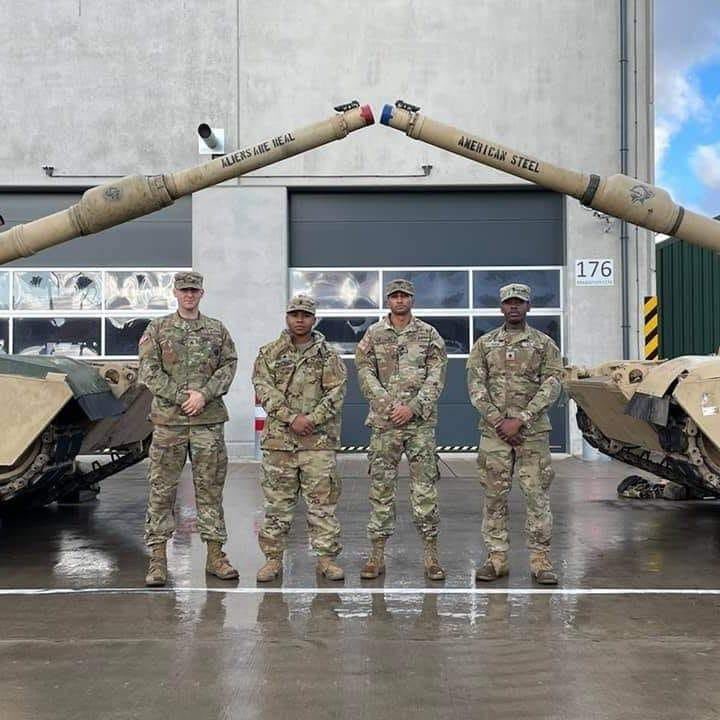 burts_knights's tweet photo. On this #TankTuesday 3-66 AR highlights #SOLDIERS representing the #US at the Myltinational #Tank Competition in Adazi, Latvia. The Burt’s Knights #warfightingmastery is matched against other #NATO allies in this fierce competition starting tomorrow. Good luck Burt's Knights! https://t.co/z8toPHy981
