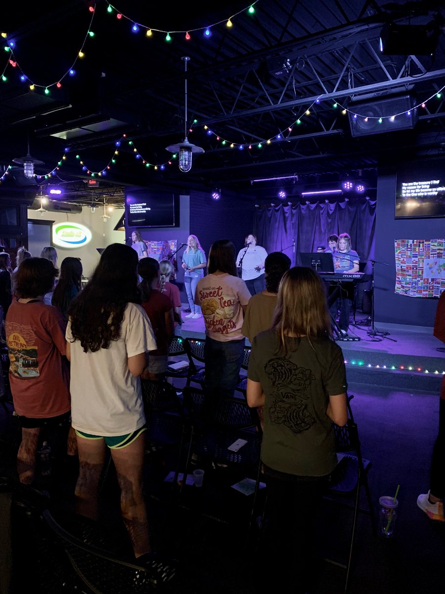 FBCBentonville's tweet image. Studio 412! 

Fall Break Is Over :( And We’re Back To Normal Wednesday Night Worship! ⁣⁣

Jr. High 4:00-6:00 PM
Sr. High 6:00-8:00 PM 

We Can’t Wait To See You!!!