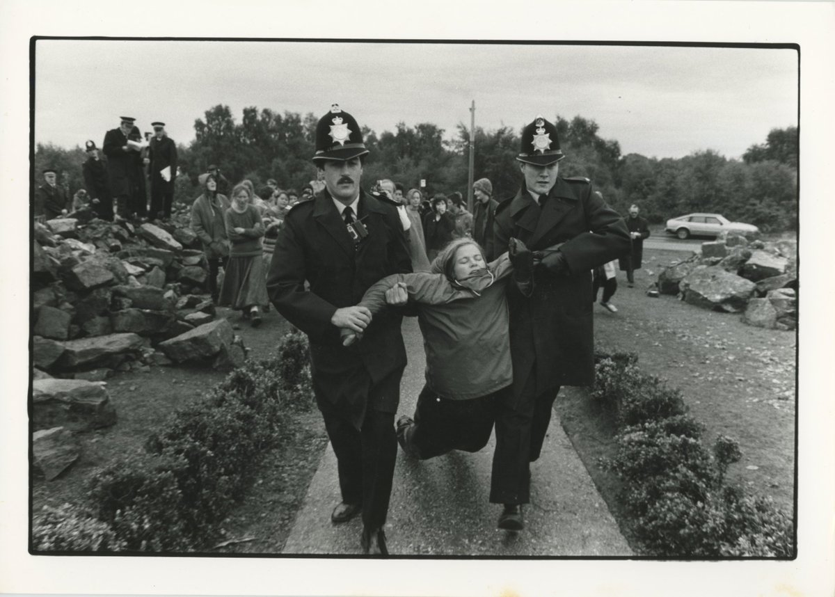 Openly's tweet photo. ⛺️ Those who refused to leave decided to create a camp - which soon became women-only.

📈 The population fluctuated from around 20 to hundreds of people until it was dismantled in 2000.

📢 We spoke to two protestors Rebecca Johnson &amp; Chris Drake who were committed to the cause. https://t.co/TWOTW04mP2