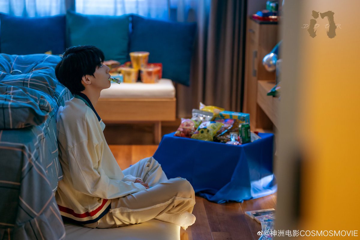 tokiyakgae's tweet photo. Stills from upcoming short film starring Gan Wangxing 《Door》

#甘望星 #GanWangxing https://t.co/p7fv3LYT78