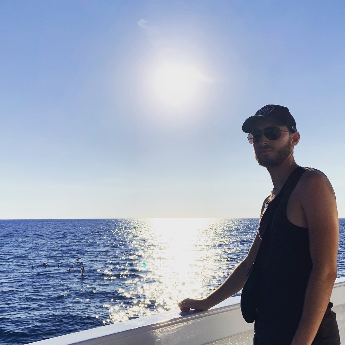 Fire6Music's tweet image. “J’largue les amarres, j’me casse parce que j’en ai marre” 🛥🗺
#fire6 #boat #mer #hastaluego #raslacasquette