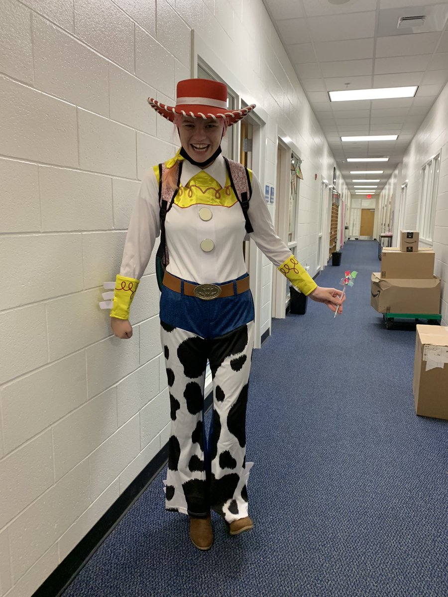 Here at the <a href="/LGHS_HCS/">LGHS</a> “ranch” today we celebrate our awesomeness! @TonyTow64072183 <a href="/lghseniors/">LGHS Student Section</a> <a href="/jaycicarroll/">Jayci Carroll Patrick</a> <a href="/chekuhn/">Cheryl Kuhn</a> <a href="/LGHS_HCS_SR/">LGHS Seniors</a>
