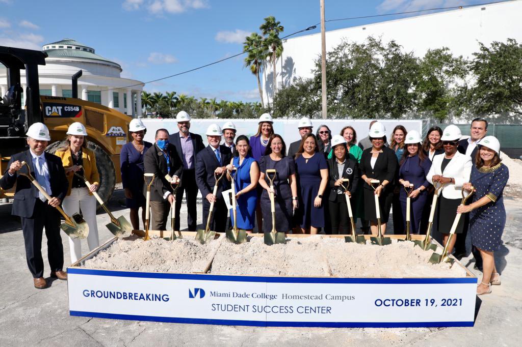 MDCollege tweet picture