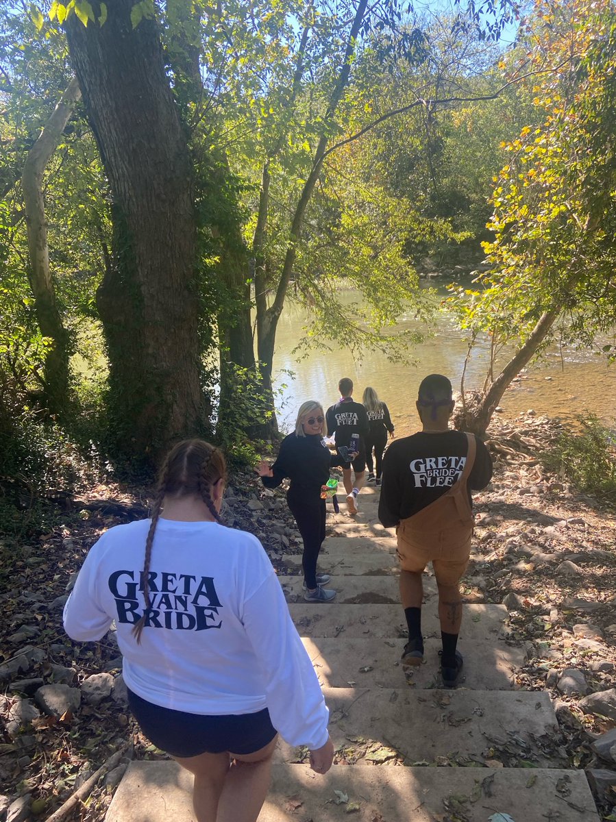 jetaime611's tweet photo. Celebrated my fiancé status this wknd in music city.🤍 and as the day turned into dawn…….@GretaVanFleet #GretaVanBride #GretaBrideFleet #JamsNashBash #JaimesBrideTribe #FutureMrsCole https://t.co/grQwUq0a0x