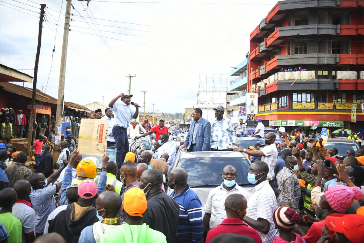 KiamaKaara's tweet photo. Runyenjes Town. Asante Sana. @NdirituMuriithi @RailaOdinga @pnu_kenya @TheODMparty @dg_mwaniki @ChrisMarkm #BabaOnTheRoad #Inawezekana #The5th #AzimioLaUmoja #OnePeople #OneNation #NewBegining https://t.co/xxF5XltWxN