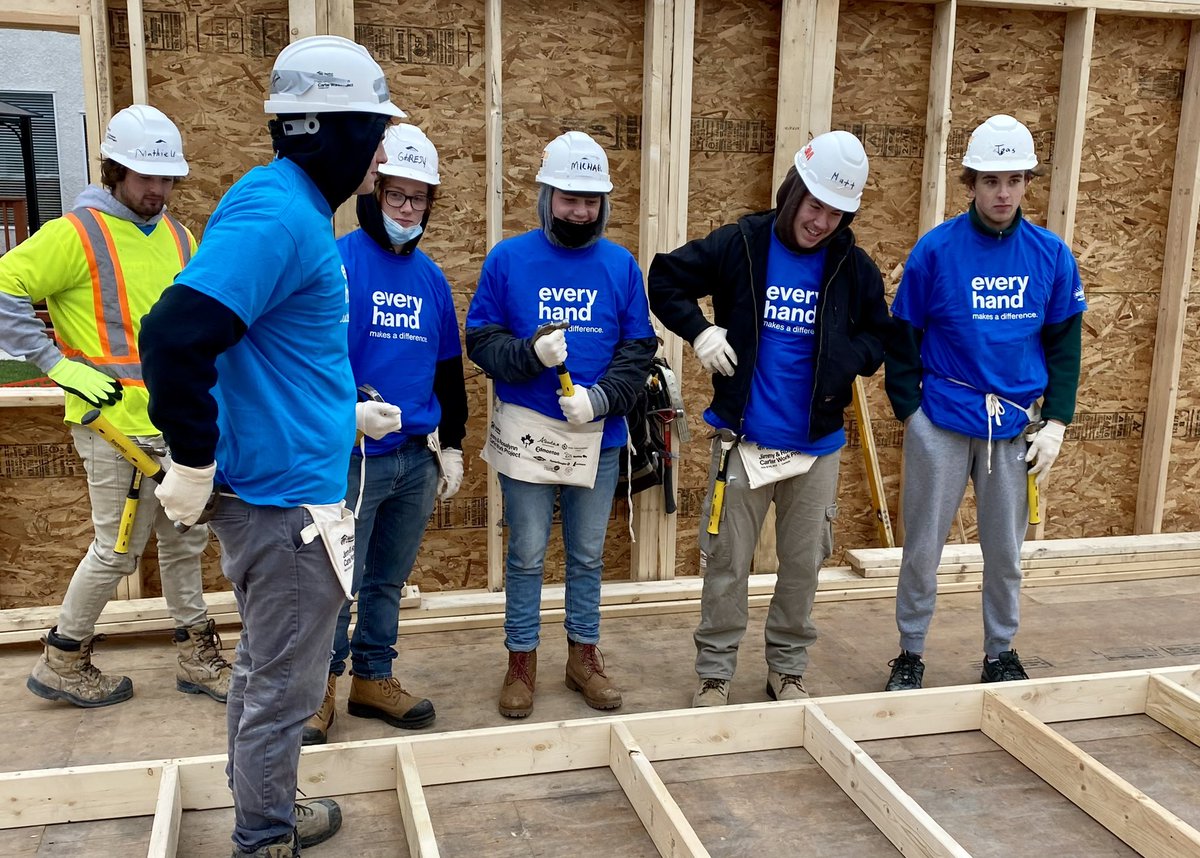 BluesWpg's tweet photo. The Blues spent their morning volunteering with @Habitat_org building homes! https://t.co/2uyg9SN9tB