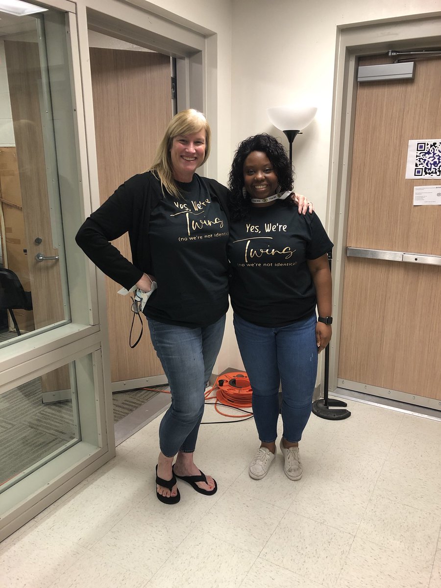 garland_high's tweet photo. Homecoming “twin” day at GHS!  Love my twin!!! https://t.co/YWEqqByY9e