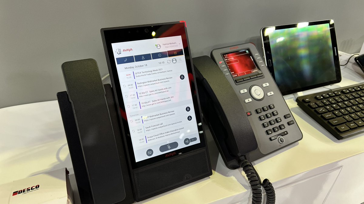 Au #GITEXGlobal de #Dubai la société <a href="/Avaya/">Avaya</a> @Avaya_FR présente des solutions de traitement voix + messages textes par IA pour les entreprises #CRM