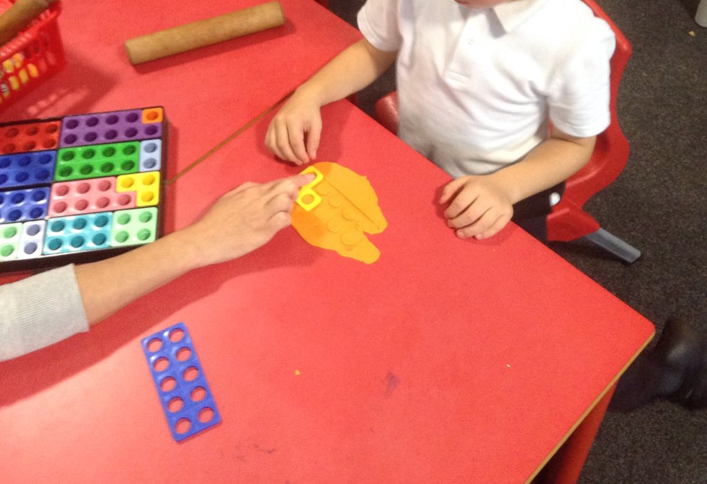 TGPS_NorthLincs's tweet photo. Year 1 have been making spooky addition potions as part of their maths carousel today #TGPSMaths https://t.co/Vo8splzM9q