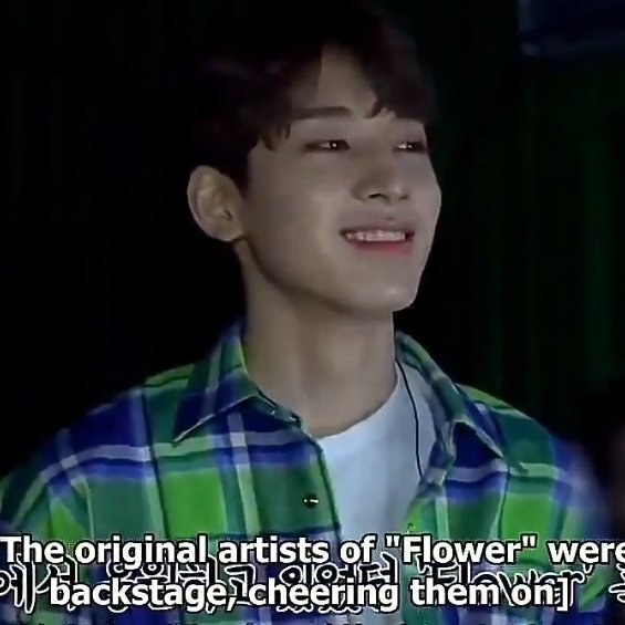 minwonjeu's tweet photo. That kind of Wonwoo's smile 😉📸🙈💜 https://t.co/JVGEcxefLh