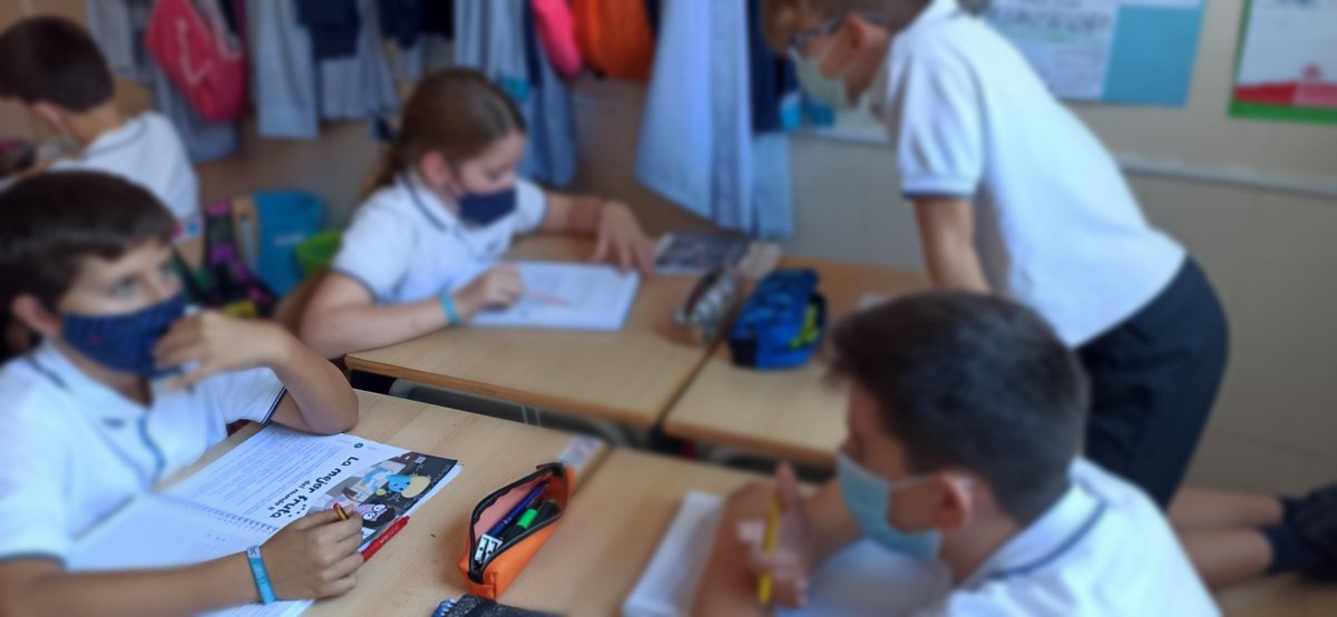fecmips's tweet photo. 🤔¿Se puede trabajar las matemáticas a partir de una narración?
👉Con las #HistoriasParaPensar de #EmAT los alumnos comprenden,extraen ideas,debaten y sacan conclusiones en #cooperativo como aquí👇📸los de #cuartoEP decidiendo la mejor fruta del🌍
@tekmaneducation @colegiosfec https://t.co/NOI120vUTa