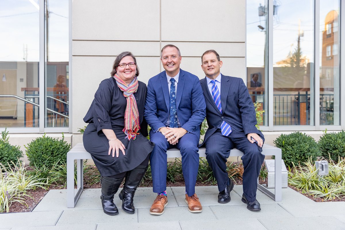 JHUNursing's tweet photo. You can now watch Dr. @JasonFarleyJHU's ceremony installing him as the Inaugural Leadership and Innovation Endowed Chair, or look through the photos https://t.co/0huqKS6aoe https://t.co/75BgmmGnQa