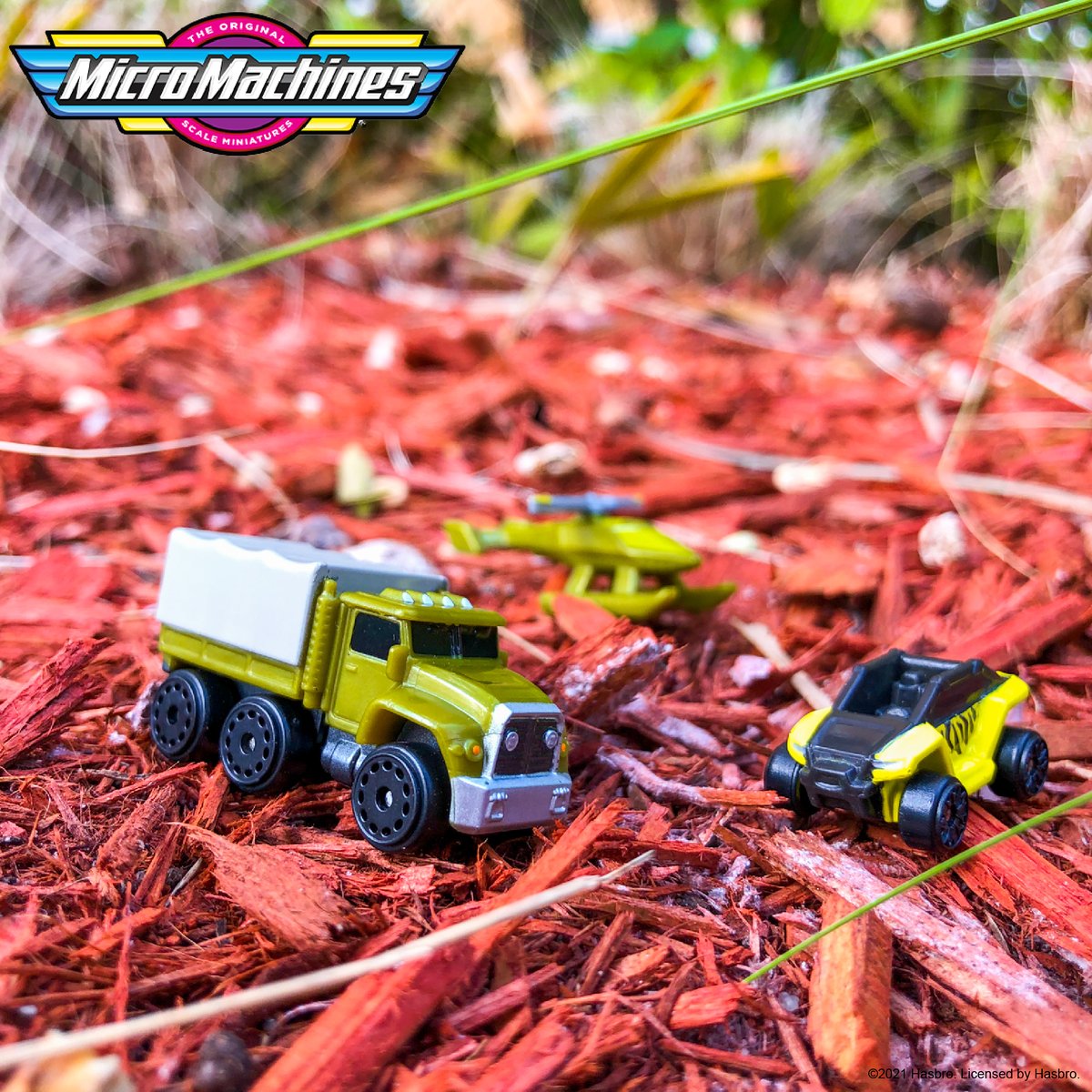 micromachinesx's tweet photo. It’s a great day for a wild adventure with our Series 4: Micro Jungle Adventure Starter Pack 🚁
Comment your favorite Micro Machines pack ⬇️
#Jazwares #JazwaresToys #MicroMachines #toycars #toycarphotography #toyphotography #toycarcollection #diecastcollection https://t.co/FJARqFQUiX