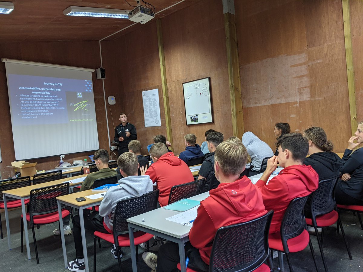 Thanks to <a href="/SparkPerforman1/">Spark Performance</a> for the session tonight. Full house and tiny steps towards being an independent performer 👍