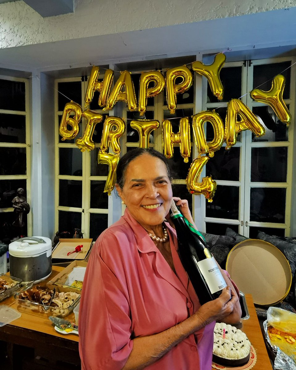 Gina Pareño tweet media