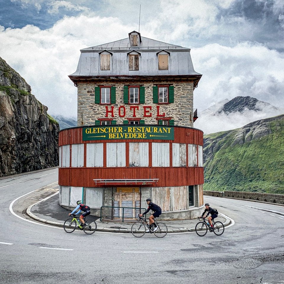 thomsonbiketour's tweet image. Arguably the most scenic of all our trips, Epic-Trans Swiss captures the very best of the Swiss Alps.

l8r.it/Ly4j

#switzerland #swiss #Grimselpass #PassoStelvio #thomsonbiketours #cycling #cyclingphoto #instacycling #cyclingshots #bicycle #cyclinglife #roadcycling