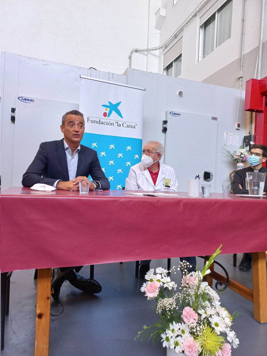 Esta tarde se ha celebrado en Alcorcon el encuentro de Comedores Sociales que integran el  proyecto solidario "Comedores con Alma" de acción social de <a href="/caixabank/">CaixaBank</a>. Un placer escuchar un año más a Jose Maria. Gracias al equipo de la Dt  Madrid Sur y a <a href="/JuanLVidal/">Juan Luis Vidal</a> por invitarme.