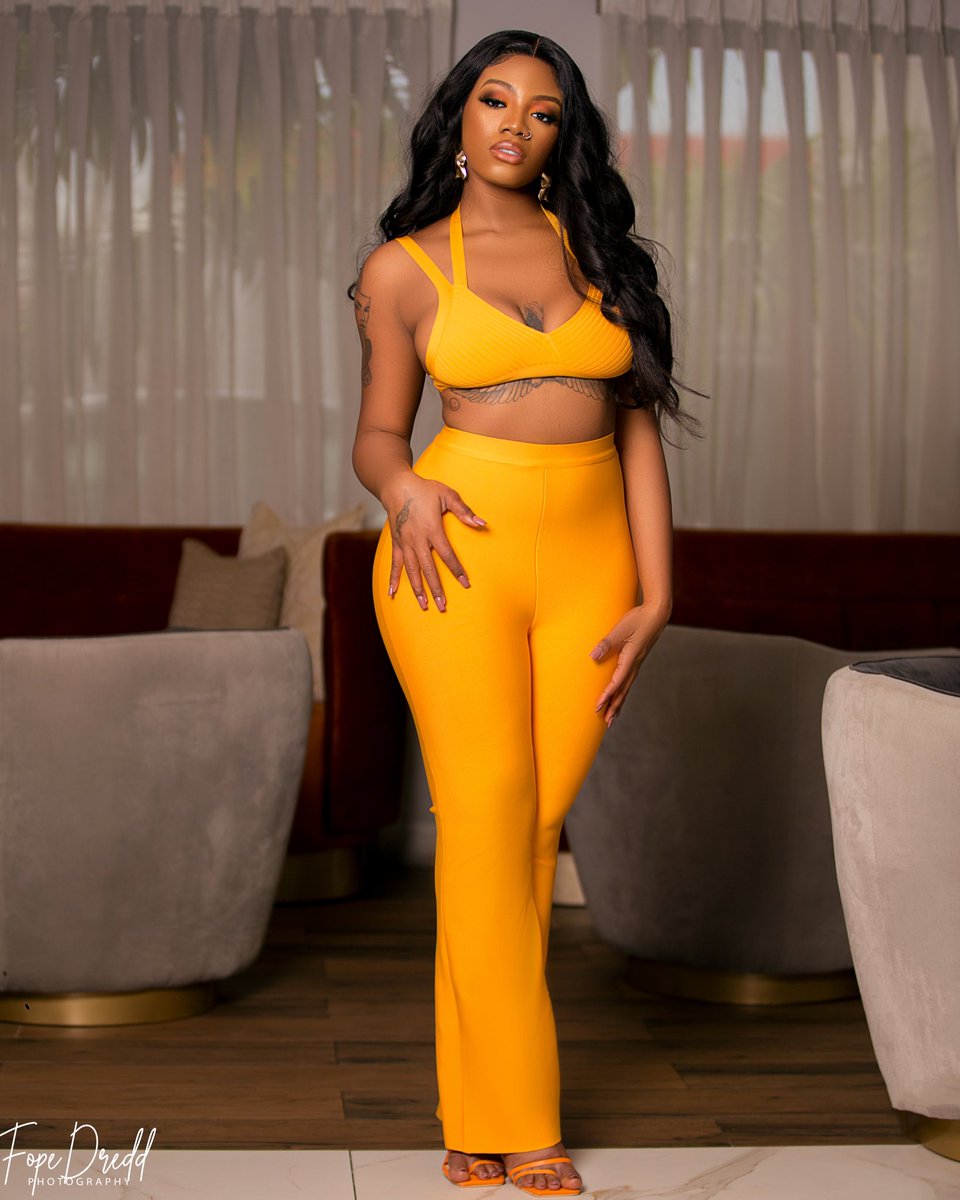 theangeljbsmith's tweet photo. The color of the love I feel for each and every one of you Archangels is Yellow💛 https://t.co/i66l0sTZBo