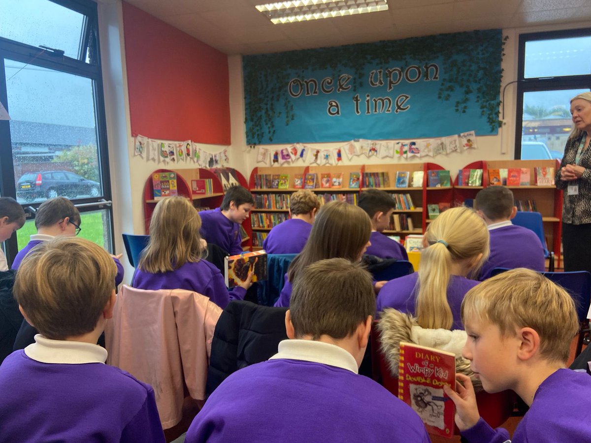 StOswaldsRC's tweet photo. Once upon a time, a brave Ellerbeck Class ventured through torrential rain to visit the local library. #alpsit @MichaelRosenYes #reading https://t.co/THLqSswixx