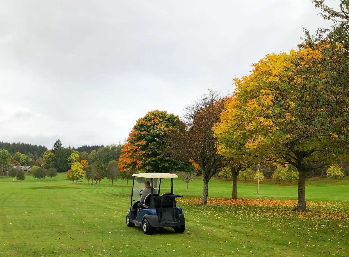 AigasGolfCourse's tweet photo. A bit of a soggy day but look at those colours on the course 🍁🍂⛳️ https://t.co/hzXDVuMpHn