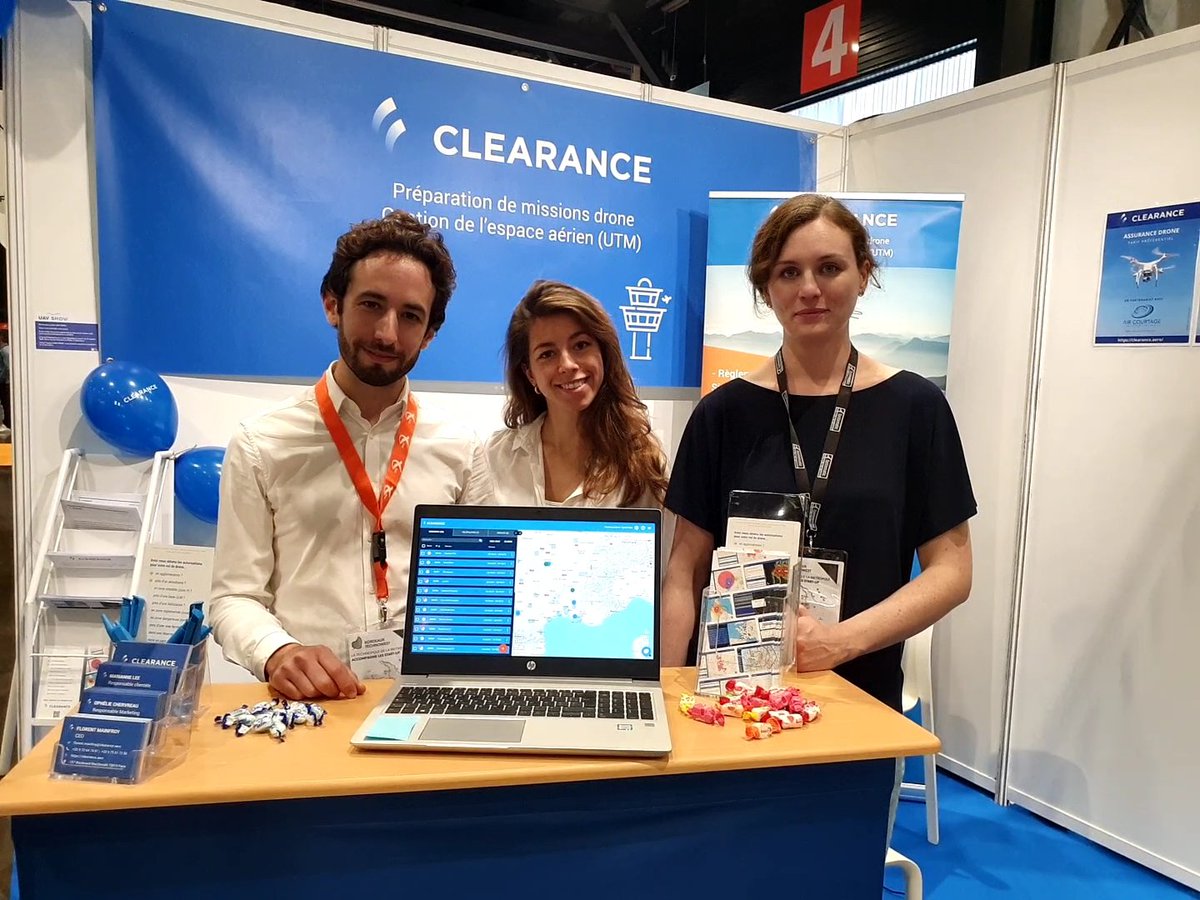 ClearanceAero's tweet photo. Nous sommes à l' @uav_show📍
3 jours de salon et de démonstrations de drone en vol 🚀
Retrouvez nous au stand bleu 😉
#drone #UAVSHOW2021 #ClearanceDrone #voldedrone https://t.co/rb1JwypKk7