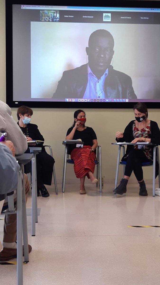 CCARefugi's tweet photo. ☮️👏En agraïment a @ICIPeace, ACCD @cooperaciocat i @ciutatsddhh per l'organització i a les 3 defensores participants (Czarina Musni 🇵🇭, Victor Ochen 🇺🇬 i Sahar Francis 🇵🇸) que van compartir seva valuosa experiència com a defensores de #ddhh i constructores de pau.
#DefensemlAsil https://t.co/c0tT467moi