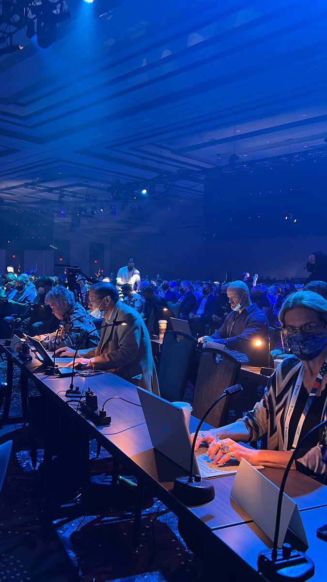 Feeling the energy of a big crowd and great DJ at #SuiteWorld