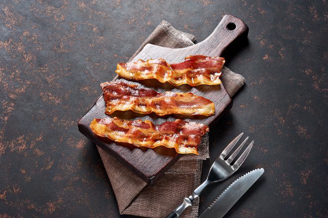 If you’re like me and would love to indulge more often in processed meat without worrying about its dangers, then I have exciting news for you — researchers may have found a way for us to safely put #bacon and #sausage back on our plates… buff.ly/3mZx1wS #_Nutition