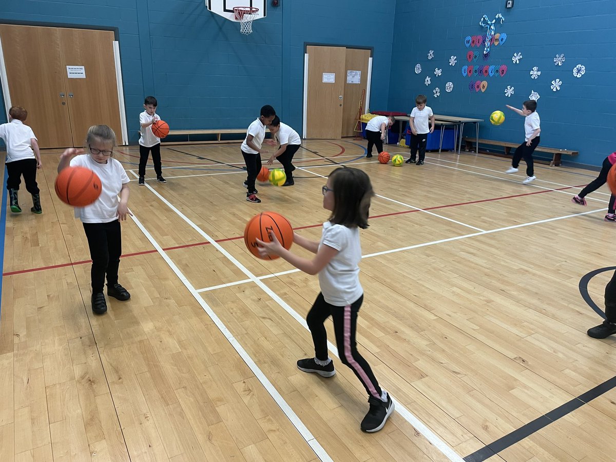 MrsDavidson25's tweet photo. Some NBA stars in the making ! https://t.co/vWimX4ClOp