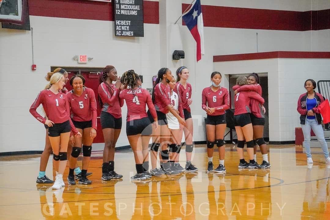 JHSStudentSec's tweet image. AYE YALL COME JOIN US TONIGHT FOR THE GIRLS VOLLEYBALL GAMES ‼️ ALSO ITS SENIOR NIGHT SO WE GOTTA TURN THEM UP🥵